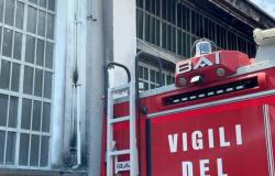 Caresanablot: in fiamme una linea elettrica