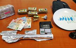 Sorpreso con un chilo di droga nella casa in cui si trova ai domiciliari