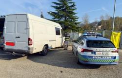 Furgone contromano sulla A26: oltre 5.400 euro di multa al conducente
