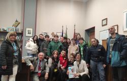 Vercelli: gli studenti del Comprensivo Ferrari in visita alla Questura