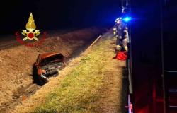 Livorno Ferraris: auto in un fosso, una persona ferita 