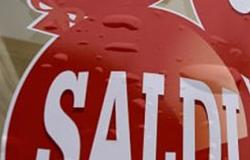 I commercianti: "Saldi partiti un po' a rilento, ma siamo fiduciosi"