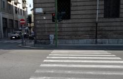 Semaforo di via XX settembre: "Troppi pedoni attraversano con il rosso"