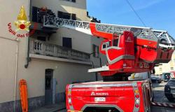 Via Rodolfo Gattinara di Zubiena: i Vigili del fuoco soccorrono una persona