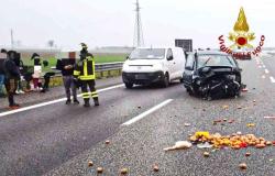 Cigliano: scontro tra due vetture sulla A4