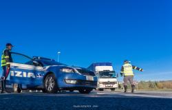 Trovati in 8 nascosti dentro  a un tir: "Volevamo andare in Francia"