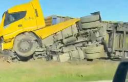 Greggio: un camion si ribalta sulla statale, in direzione Arborio