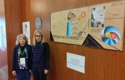Le tavole degli studenti dell'Artistico  Lagrangia al congresso Cisl 