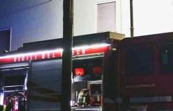 Tronzano: camino in fiamme in via Duca d'Aosta 