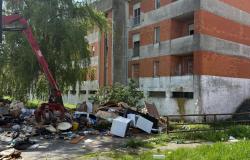 Via Egitto: aperto il cantiere per l'abbattimento di tre edifici popolari