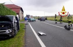 Villanova Biellese: scontro tra tre autovetture, Sp230 chiusa