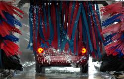 Lavoratori irregolari in un autolavaggio in provincia di Vercelli