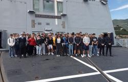 Le classi dell'indirizzo Trasporti e Meccanici in visita al Museo navale 