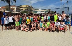 Una giornata di sport e sole per gli studenti del Cavour a Finale Ligure