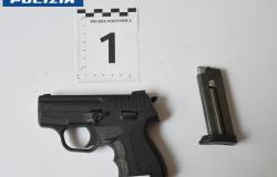La Polizia arresta e disarma un uomo