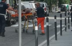 Donna si ferisce cadendo su una grata in corso Garibaldi