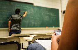 Anche nel secondo ciclo di istruzione sarà vietato l'uso degli smartphone 