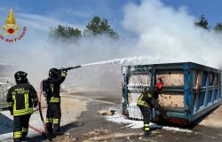 Novara: container in fiamme in un cantiere edile