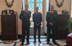 Il prefetto di Vercelli riceve il nuovo comandante della Guardia di Finanza 
