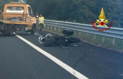 Incidente tra due motociclette sulla A26