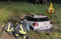 Fontanetto Po: un'auto finisce nella scarpata