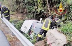Scopa: esce di strada con l'auto