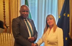 Vercelli: l'ambasciatore del Lesotho ricevuto in Prefettura