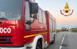 Trino: camion si capovolge sulla Sp31bis, autista in ospedale 