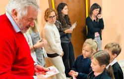Scopello: da sindaco e vice i quaderni di "pace" e "cura" ai bambini