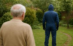 Fingono una fuga di gas, spruzzano sostanze urticanti e rubano l’oro