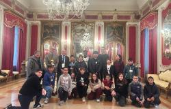 Gli alunni della scuola "Verga" e l'Unicef accolti in Prefettura