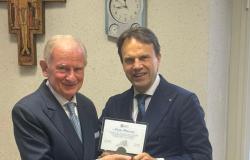 Il presidente Fipeg Pietro Policante premiato dalla Regione