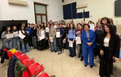 La consegna delle certificazioni linguistiche al Comprensivo Ferrari