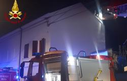 In fiamme una canna fumaria