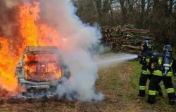 Auto in fiamme a Villareggia