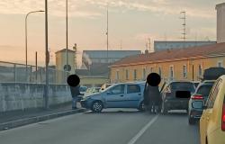 Incidente sul cavalcaferrovia Belvedere a Vercelli