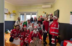 Vercelli: il Gruppo Giovani della Cri in visita al reparto di Pediatria