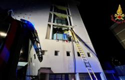 Novara: fiamme in un'abitazione di via Casorati 