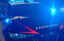 Vercellese: picchia ripetutamente la madre sotto effetto dell'alcol