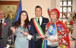 Ronsecco: consegnate le chiavi a Brusat&ugrave;n e Brusatun-a