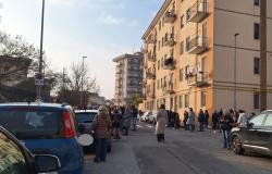 Scuola Rodari, pericoli all'uscita degli alunni