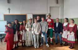 Borgosesia: il comitato carnevale premia gli studenti pi&ugrave; meritevoli