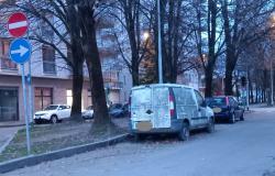 Veicoli abbandonati in diverse zone della citt&agrave;