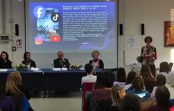 Social e AI: influenze, opportunit&agrave; e responsabilit&agrave;