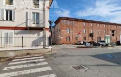 Fuga e schianto contro un muro: notte movimentata a Crescentino