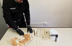 Accusano un'anziana di furto per derubarla dei gioielli