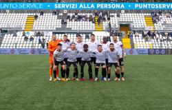 Giana Ermino - Pro Vercelli: Un 1 a 0 tra rimpianti e 60 minuti in 10