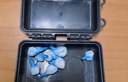 Trovato con la droga nascosta in un supporto magnetico vicino al paraurti