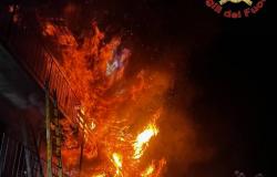 Fiamme in un'abitazione ad Oleggio: salvate tre persone