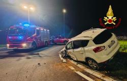 Borgosesia: scontro tra due auto, madre e figlio in ospedale 